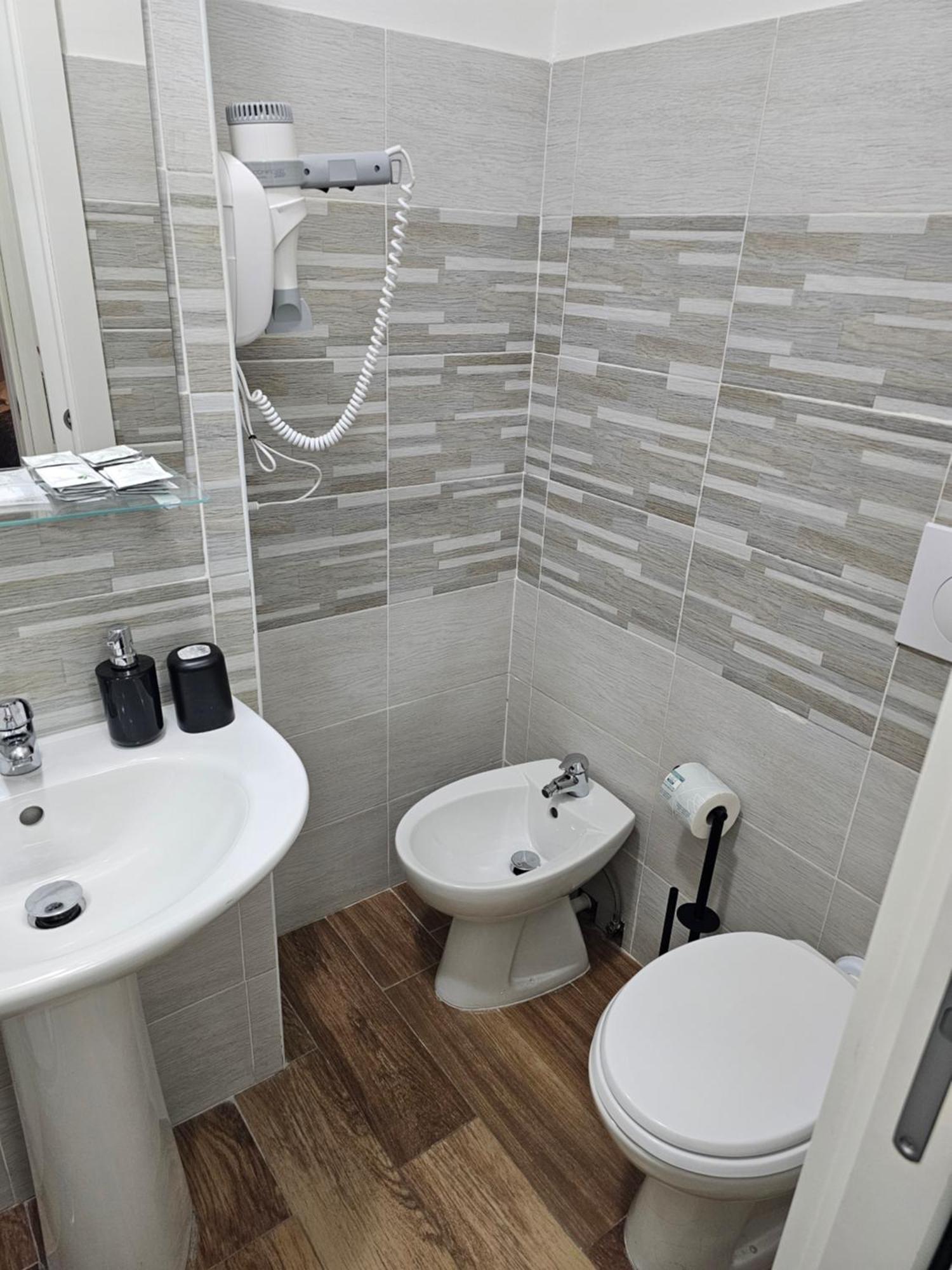 Trastevere Guestrooms Roma Esterno foto